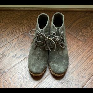 Toms Green Suede Ankle Boots 6.5